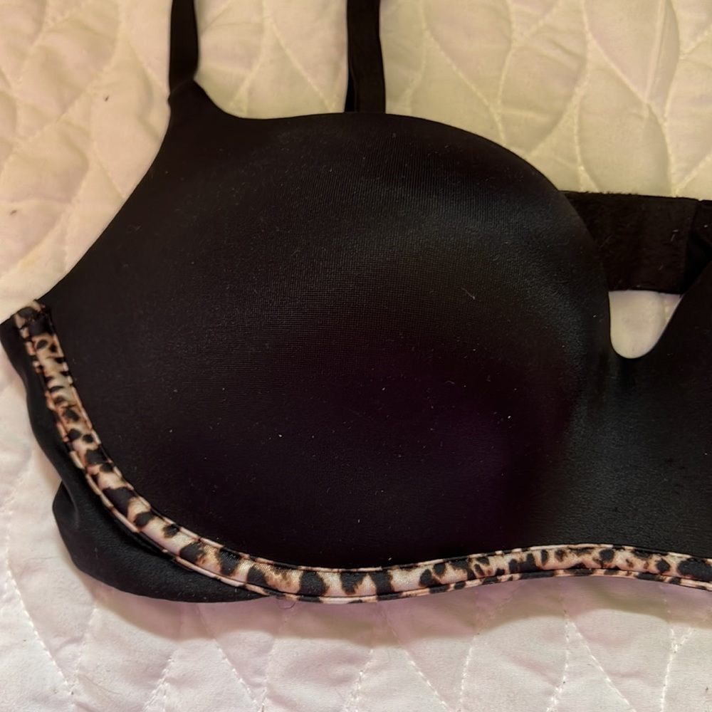 Victoria’s Secret Black & Leopard Print Balconet Bra - Size 34C - Picture 2 of 11
